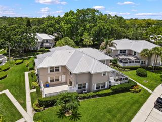 2927 SW Lakemont Place, Palm City, FL 34990