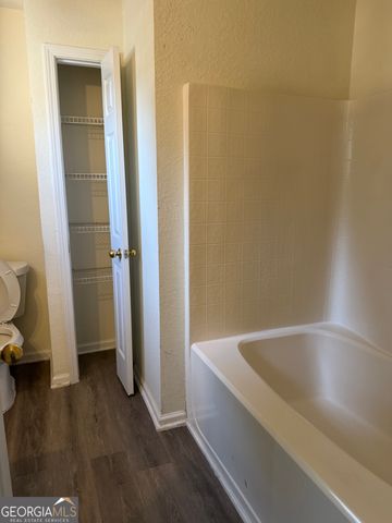 2807 Snapfinger Manor, Decatur, GA 30035