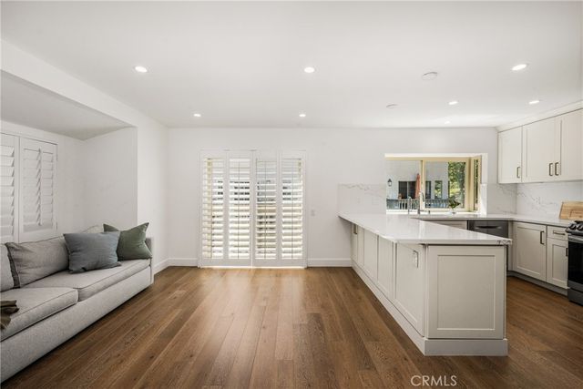 8 Moon Shadow 8, Irvine, CA 92603