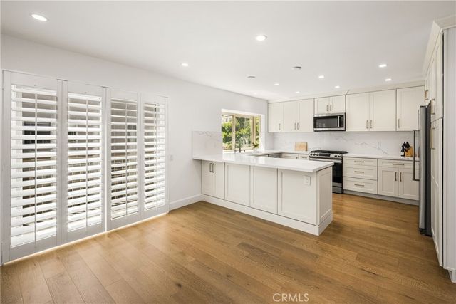 8 Moon Shadow 8, Irvine, CA 92603