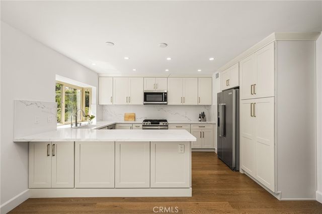 8 Moon Shadow 8, Irvine, CA 92603
