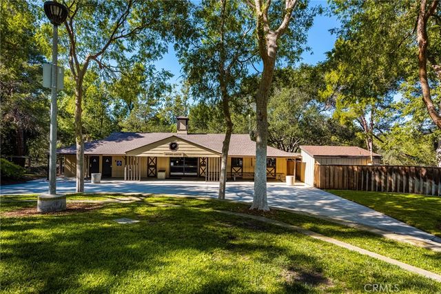8 Moon Shadow 8, Irvine, CA 92603