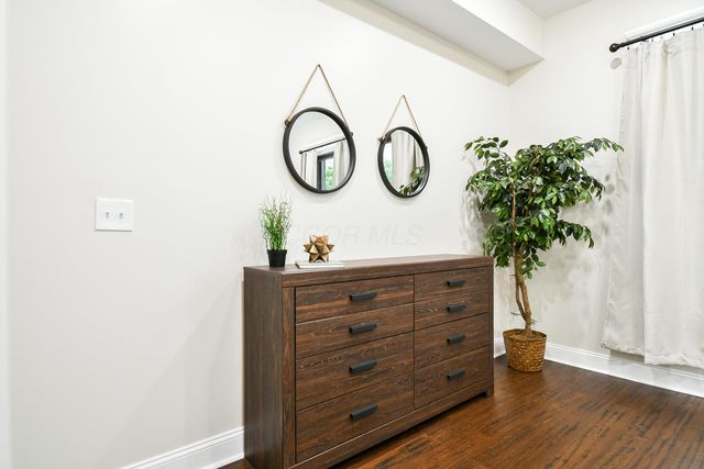 1275 E Long Street, Columbus, OH 43203