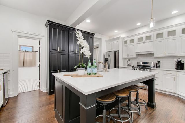 1275 E Long Street, Columbus, OH 43203