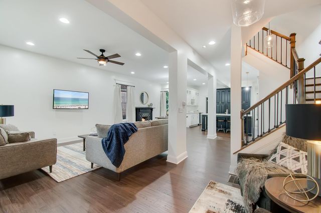 1275 E Long Street, Columbus, OH 43203