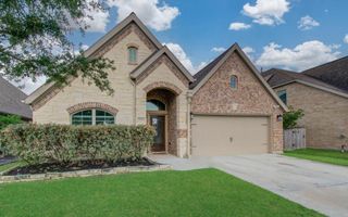2335 Mayfield Trail Court, League City, TX 77573