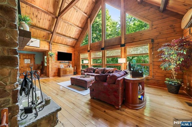 44 Morgan Drive, Sussex, NJ 07461