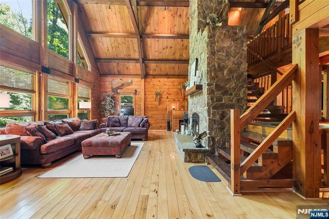 44 Morgan Drive, Sussex, NJ 07461