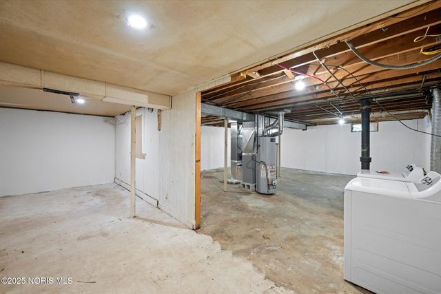 6607 Hill Avenue, Toledo, OH 43615