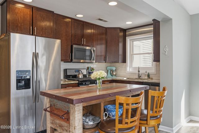 6405 River Rd, Prospect, KY 40059