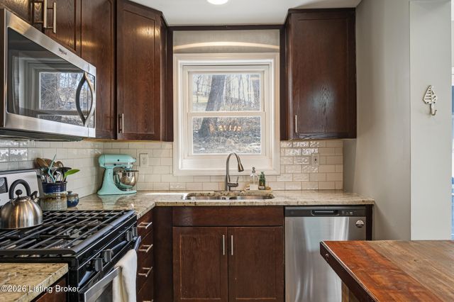 6405 River Rd, Prospect, KY 40059