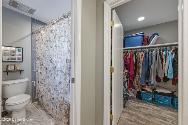 6405 River Rd, Prospect, KY 40059