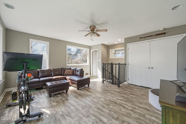 6405 River Rd, Prospect, KY 40059