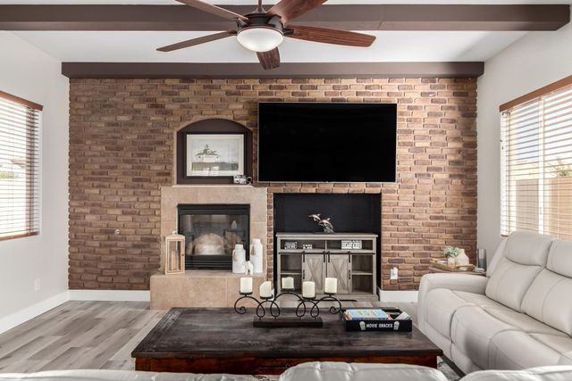 3084 E Capricorn Way, Chandler, AZ 85249