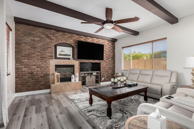 3084 E Capricorn Way, Chandler, AZ 85249