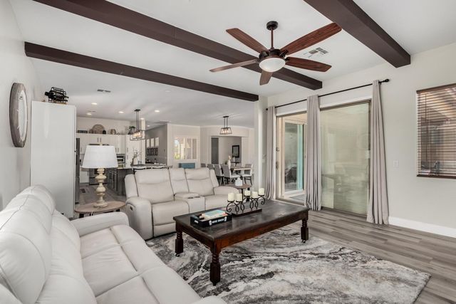 3084 E Capricorn Way, Chandler, AZ 85249