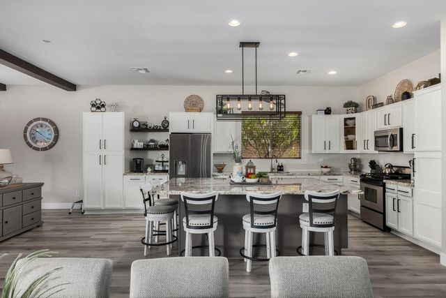 3084 E Capricorn Way, Chandler, AZ 85249