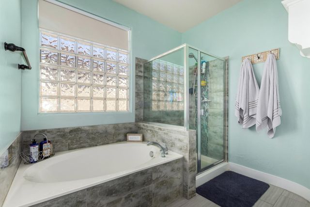 3084 E Capricorn Way, Chandler, AZ 85249