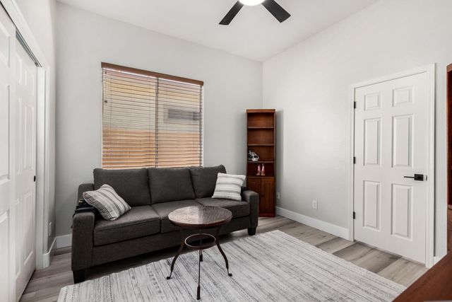 3084 E Capricorn Way, Chandler, AZ 85249