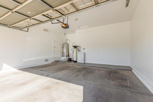 3084 E Capricorn Way, Chandler, AZ 85249