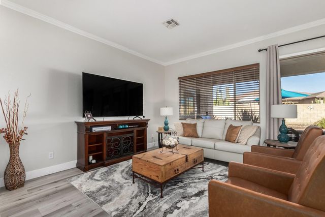 3084 E Capricorn Way, Chandler, AZ 85249