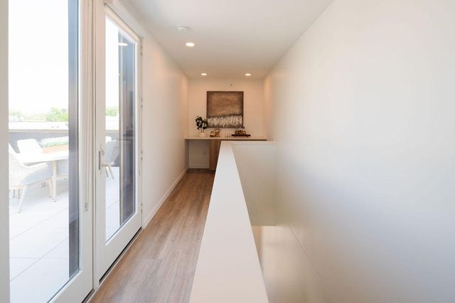 9 West Drive, Excelsior, MN 55331