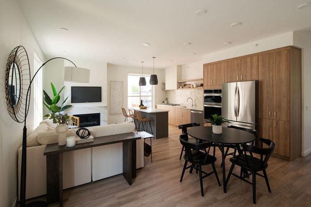 9 West Drive, Excelsior, MN 55331