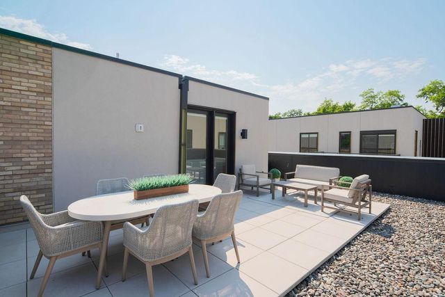 9 West Drive, Excelsior, MN 55331