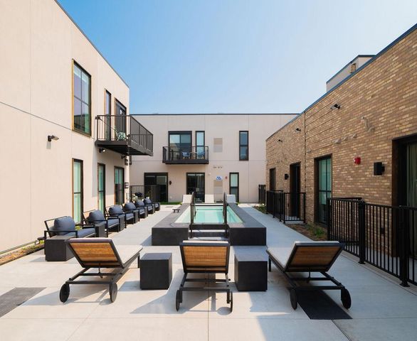 9 West Drive, Excelsior, MN 55331