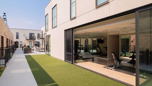 9 West Drive, Excelsior, MN 55331