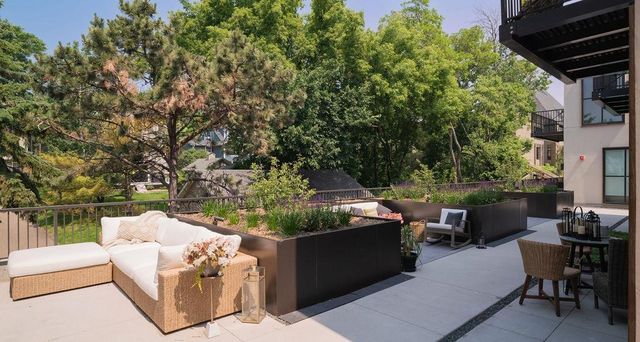 9 West Drive, Excelsior, MN 55331