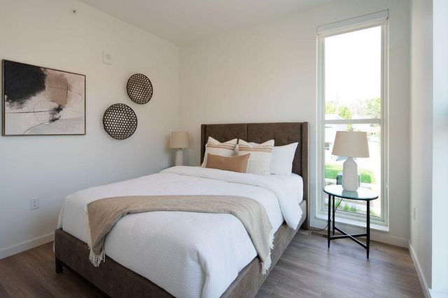 9 West Drive, Excelsior, MN 55331