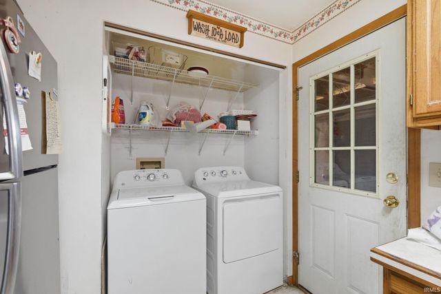 855 S 8th Street, Upland, IN 46989