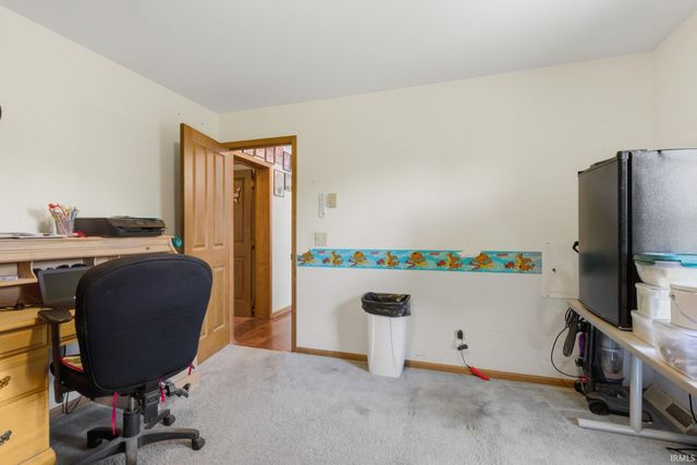 855 S 8th Street, Upland, IN 46989