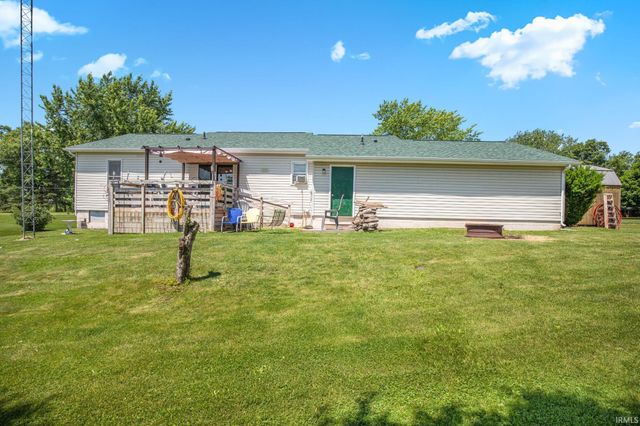 855 S 8th Street, Upland, IN 46989