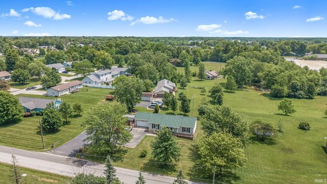855 S 8th Street, Upland, IN 46989
