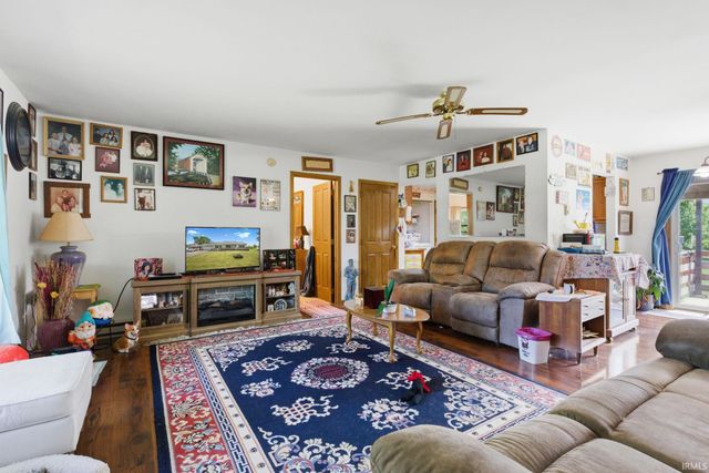 855 S 8th Street, Upland, IN 46989