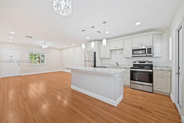 1082 92nd St 2, Bay Harbor Islands, FL 33154