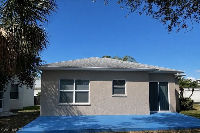 10710 San Tropez CIR, Estero, FL 33928