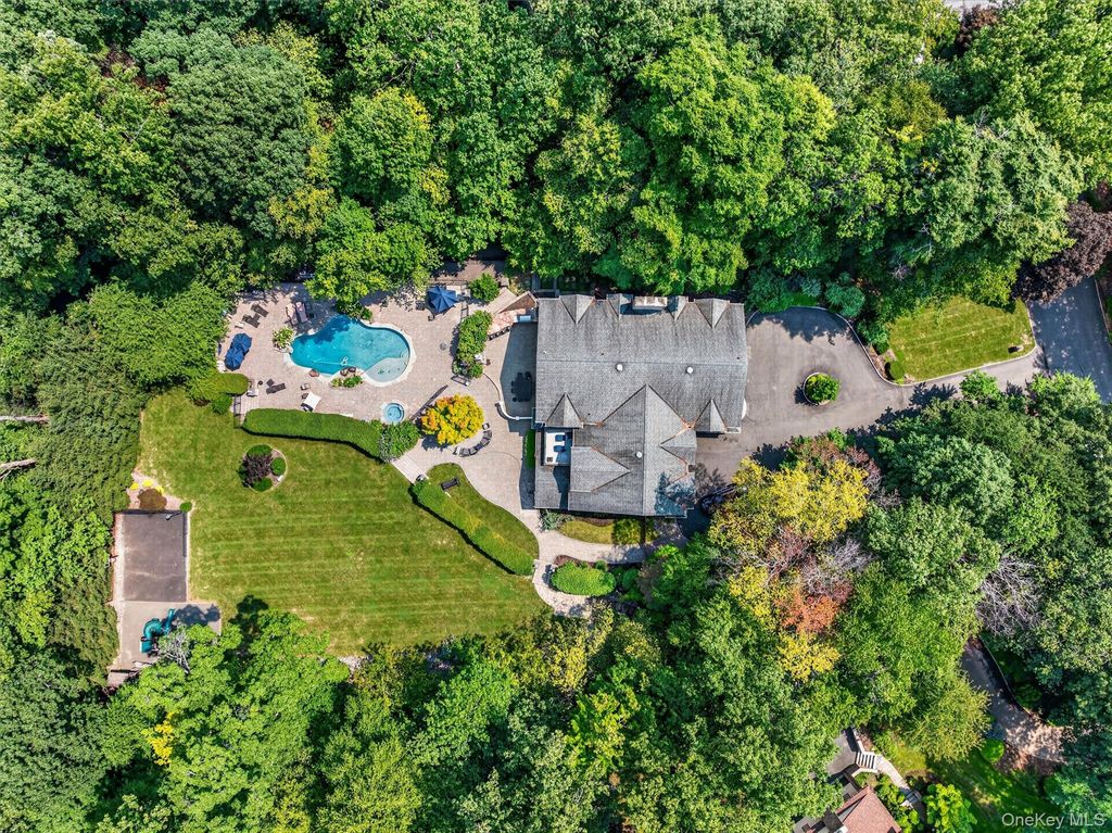 12 Rollingwood Drive, New City, NY 10956 — exterior
