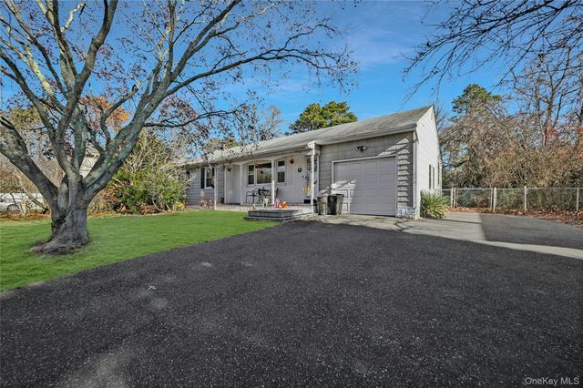 1599 Feureisen Avenue, Bohemia, NY 11716