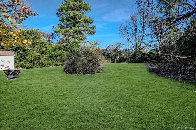 1599 Feureisen Avenue, Bohemia, NY 11716