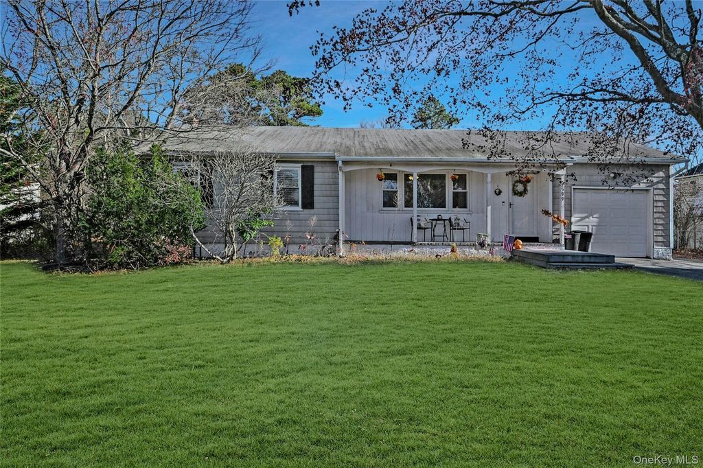 1599 Feureisen Avenue, Bohemia, NY 11716