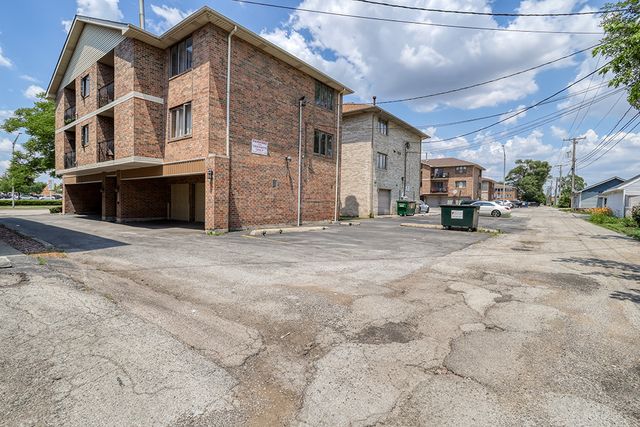 9805 Ridgeland Avenue, Oak Lawn, IL 60453