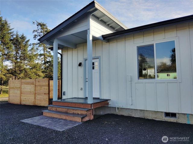 697 -A Sunset Avenue NE, Ocean Shores, WA 98569