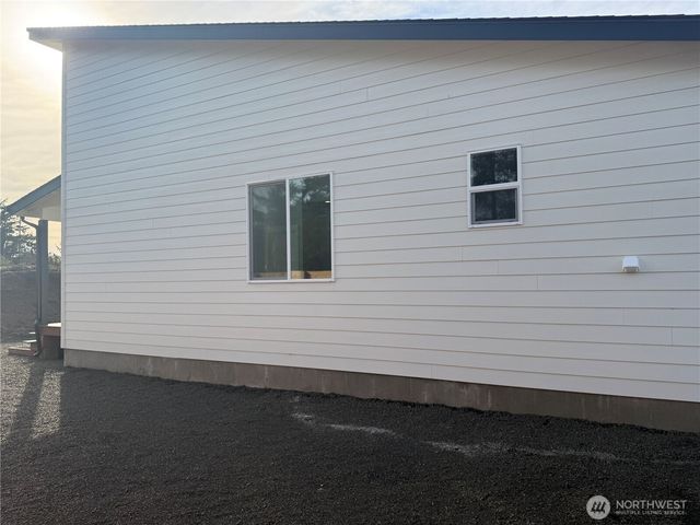 697 -A Sunset Avenue NE, Ocean Shores, WA 98569