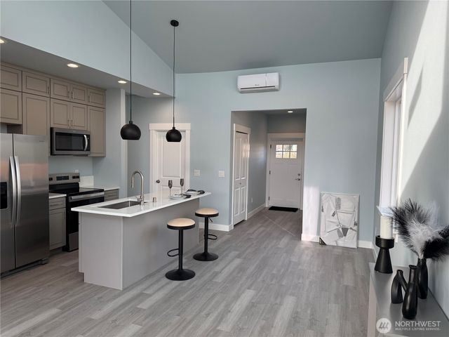 697 -A Sunset Avenue NE, Ocean Shores, WA 98569