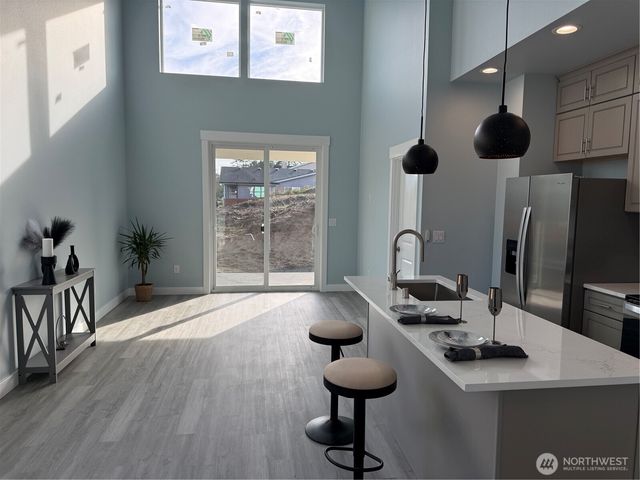 697 -A Sunset Avenue NE, Ocean Shores, WA 98569