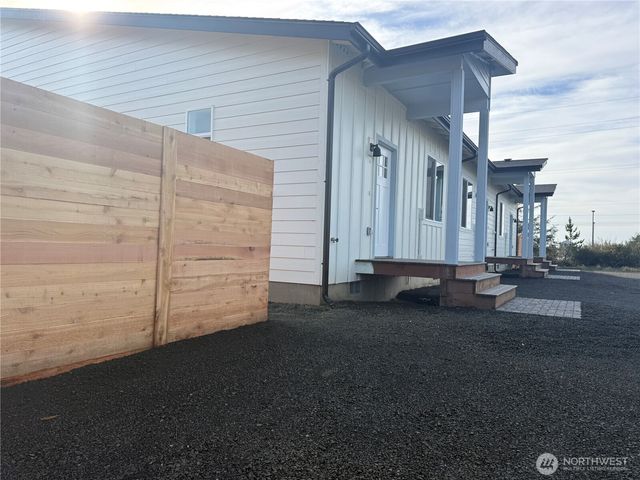 697 -A Sunset Avenue NE, Ocean Shores, WA 98569
