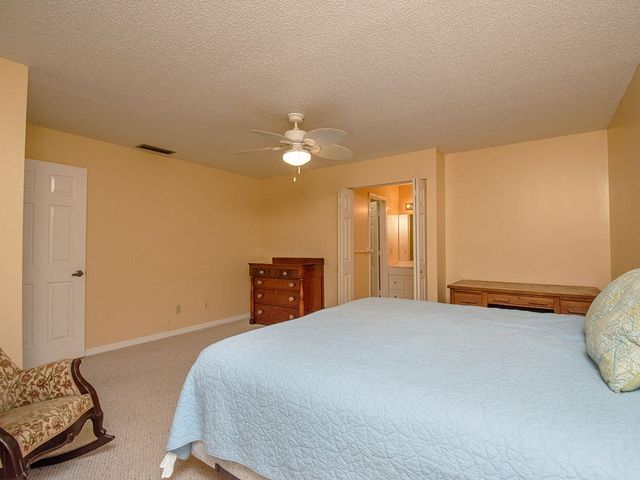 2150 Pine Creek Boulevard 103, Vero Beach, FL 32966